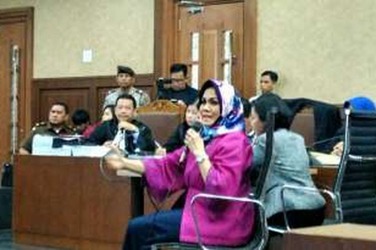 Psikolog dari Universitas Indonesia, Dewi Taviana Walida Haroen, memberikan keterangan dalam sidang kasus kematian Wayan Mirna Salihin dengan terdakwa Jessica Kumala Wongso di Pengadilan Negeri Jakarta Pusat, Senin (19/9/2016).