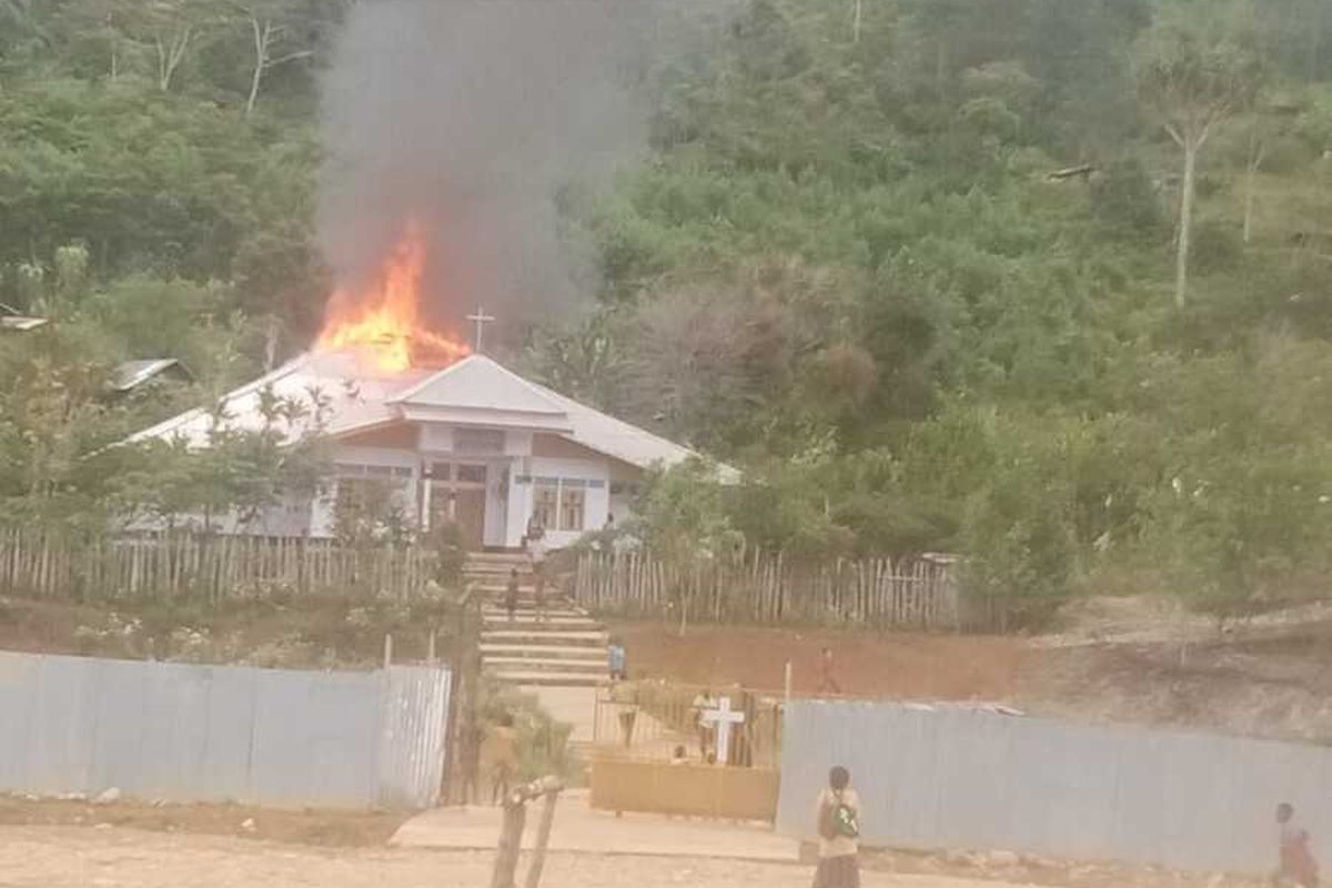 Gereja di Papua Tengah Ludes Terbakar, Lilin Diduga Jadi Penyebab