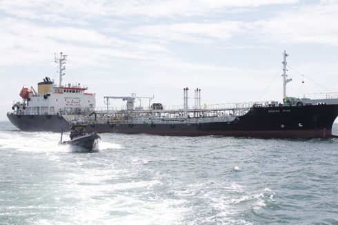 TNI AL Tangkap Kapal Tanker Berbendera Panama di Batam