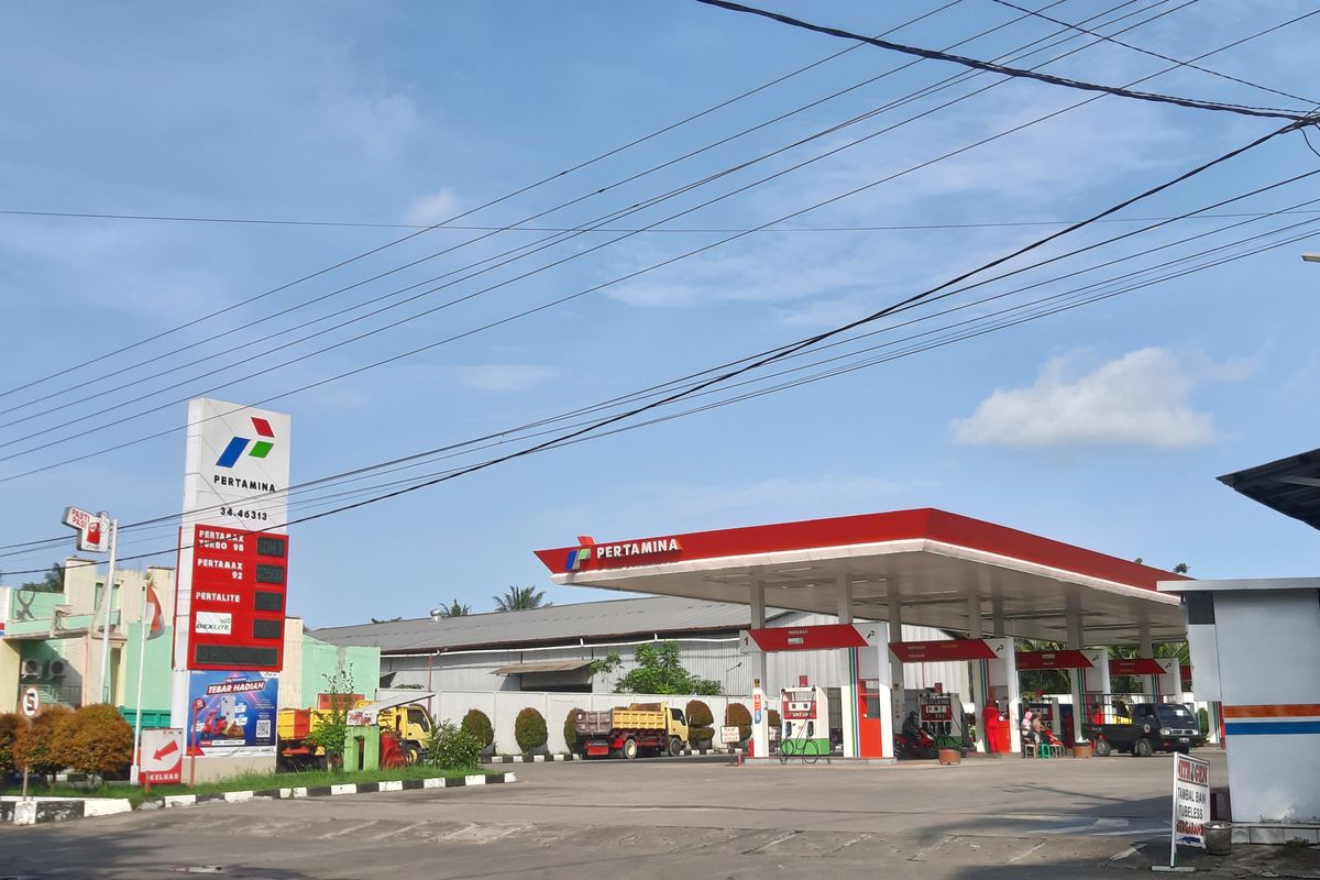 Perbandingan Harga BBM Pertamina, Shell, dan BP terbaru yang berlaku Agustus 2023.