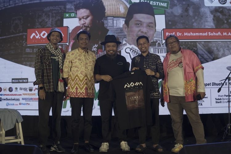 Dompet Dhuafa berkolaborasi dengan Makassar Alternative Nation dalam menggelar acara Sound of Humanity guna mendukung kebebasan Palestina di Kota Kopi, Makassar, Kamis (25/4/2024)