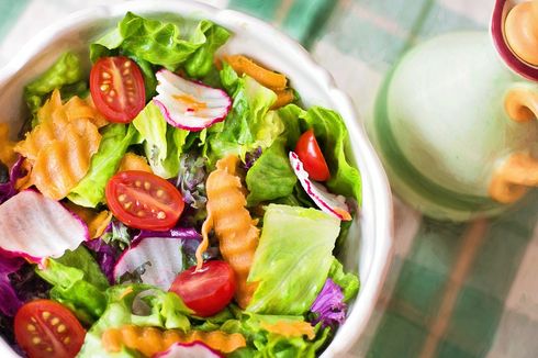 4 Manfaat Makan Salad Saat Sarapan, Bisa Bantu Turunkan Berat Badan