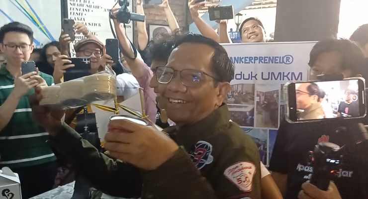 Susul Ganjar, Mahfud MD Datangi Markas Slank di Potlot Jaksel
