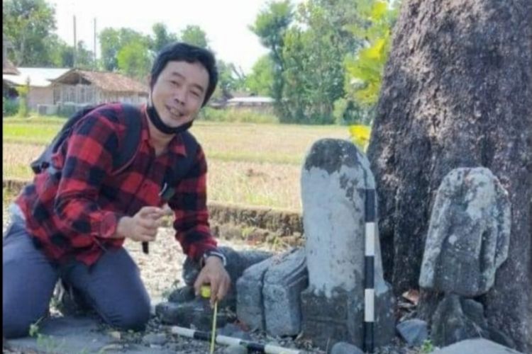 Tiga buah benda cagar budaya peninggakan jaman kerajaan Majapahit di Punden Selumpang Desa Sukowidi Kabupaten Magetan hilang dicuri orang tidak bertanggung jawab. Benda cagar budaya yang terletak di tengah hamparan sawah tersebut masih diketahui keberadannya oleh warga pada Hari Minggu.