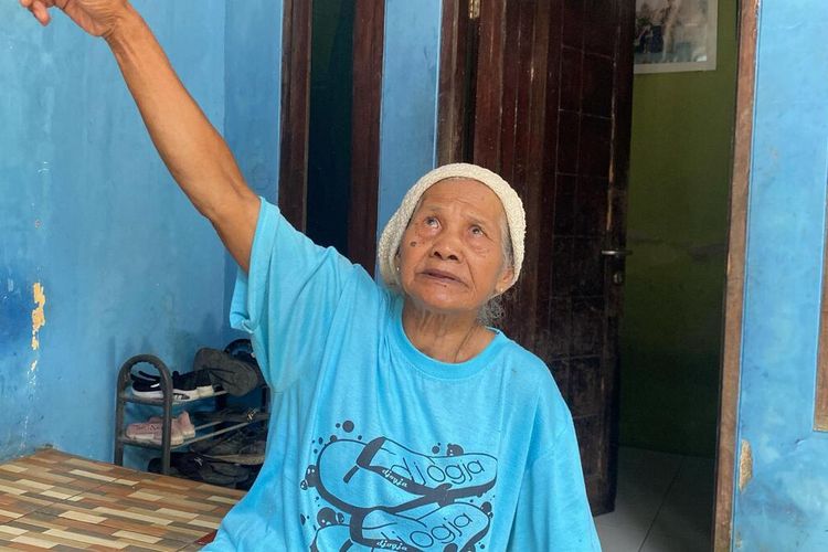 Cerita Nenek Marni Naik Haji di Usia 90 Tahun, Bertahun-tahun Menabung dari Hasil Memijat
