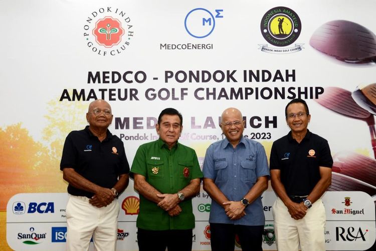 Hafzan Taher (Ketua Pondok Indah Golf Club), Japto Soerjosoemarno (Ketua PB PGI), Hilmi Panigoro (Direktur Utama MedcoEnergi), dan Djonnie Rahmat (Project Officer Medco?Pondok Indah Amateur Golf Championship 2023).
