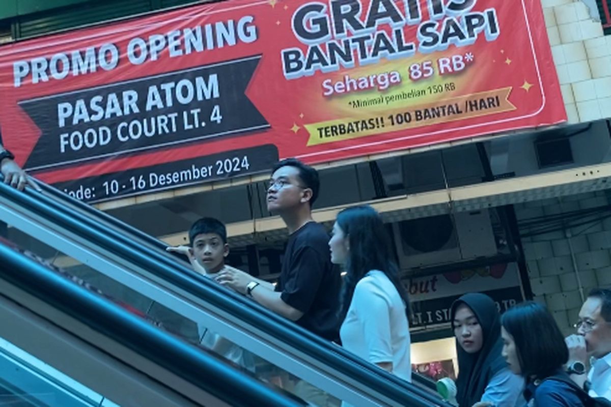Wapres RI, Gibran Rakabuming Raka di Pasar Atom, Selasa (28/1/2025).