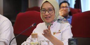 Menpan-RB Rini Widyantini.