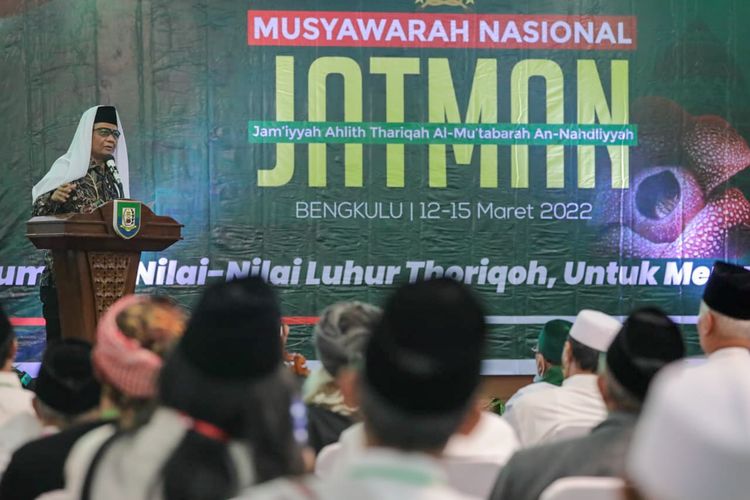 Menko Polhukam Mahfud MD di hadapan pimpinan thoriqah yang tergabung dalam Jam’iyyah Ahlith Thoriqoh Al Mu’tabaroh An Nahdliyyah (Jatman) di Bengkulu, Minggu (13/3/2022).
