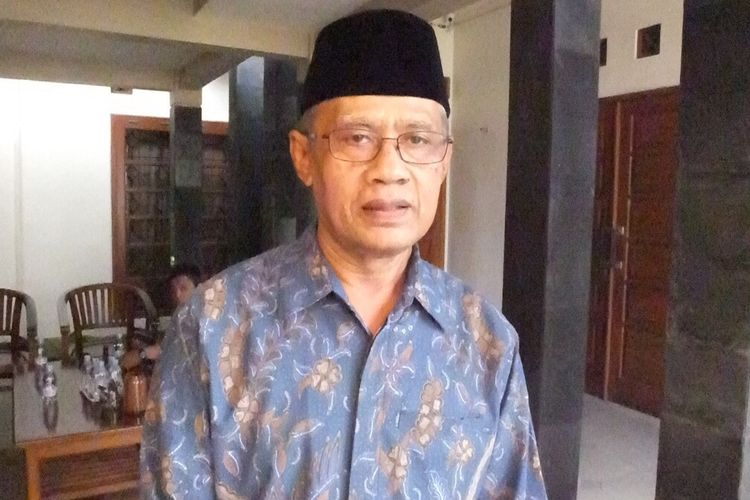 Ketua Umum PP Muhammadiyah Haedar Nashir di Rumahnya Bantul Senin (3/2/2020)