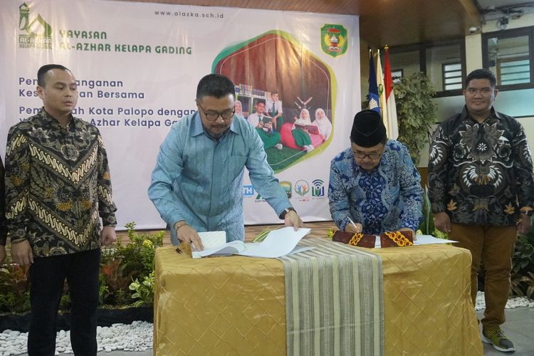 Hari ini sangat bersejarah, momentum penting untuk diabadikan dengan penandatanganan MoU kerjasama Pemkot Paloppo dan Yayasan Al Azhar Kelapa Gading atau Al Azka untuk menghadirkan pendidikan yang berkualitas,  kata Irsan Nurfaqih Ketua Yayasan Al-Azhar Kelapa Gading ( Alazka),Jakarta, Kamis ( 26/1)