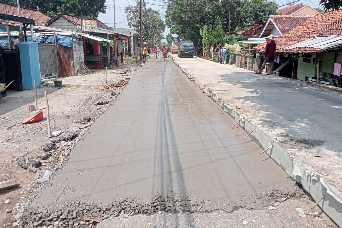 Pemerintah Kabupaten Bogor menggenjot pembangunan infrastruktur sebagai wujud nyata komitmen pemerintah dalam meningkatkan konektivitas dan pemerataan pembangunan. 
