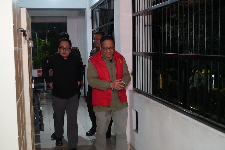 Kasus Korupsi KBS Rp 10,2 Miliar, Kejati Jatim Perpanjang Penahanan Eks Dirut Choirul Anwar