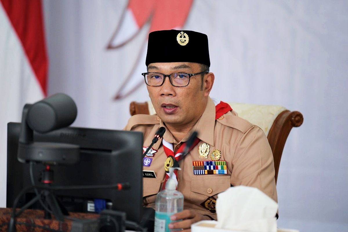 Gubernur Jawa Barat Ridwan Kamil saat membuka Webinar BPSDM Jabar bertajuk Pramuka Jawa Barat Juara, di Gedung Pakuan, Kota Bandung, pada Rabu (14/4/2021).