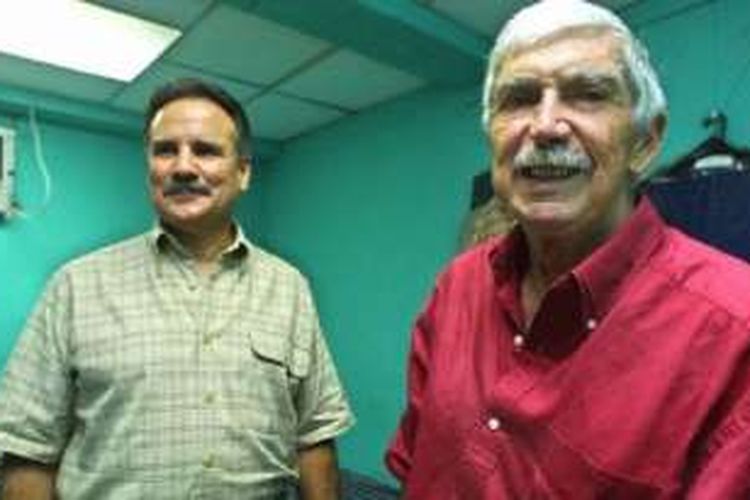 Agen CIA sekaligus pelarian politik, Luis Posada (kanan) dipenjara atas upayanya untuk meledakkan Fidel Castro di Panama pada tahun 2000
