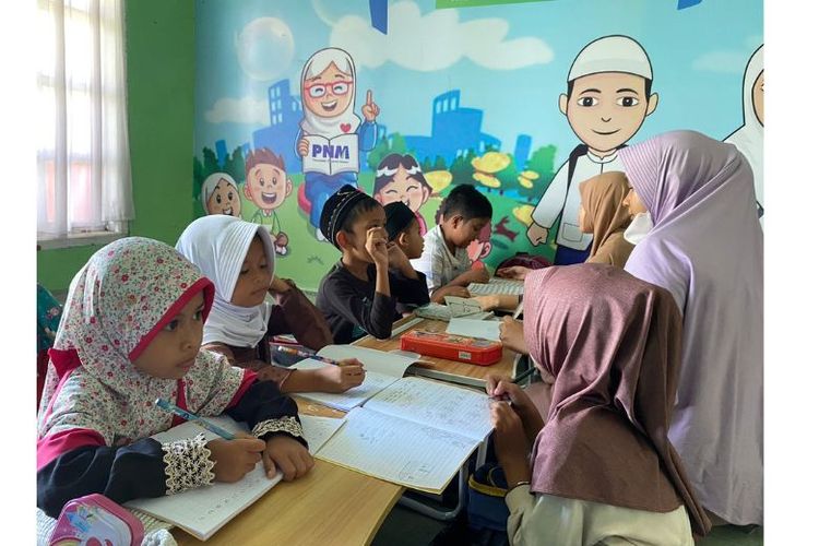 PNM hadirkan Program Ruang Pintar untuk sediakan fasilitas belajar anak di pelosok Indonesia. 