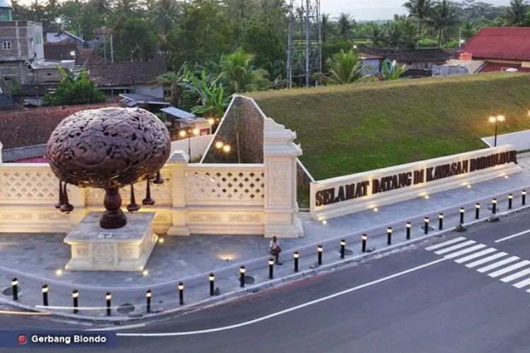 Gerbang Blondo di Kawasan Borobudur.
