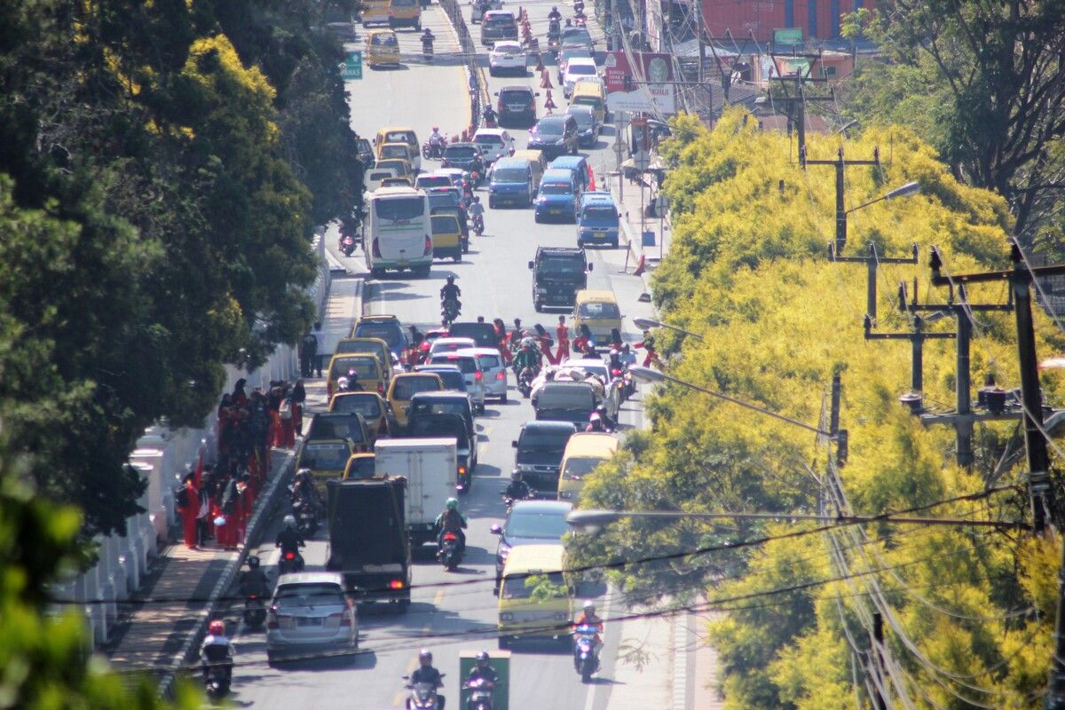 Kondisi lalu lintas di sekitar kawasan Pasar Cipanas, Kabupaten Cianjur, Jawa Barat.