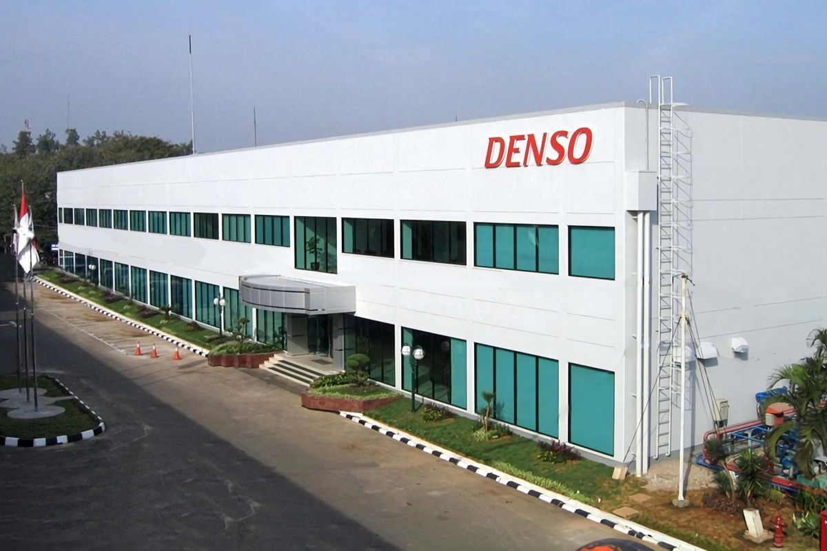 PT Denso Indonesia (DNIA) adalah sebuah perusahaan pembuat produk otomotif yang juga merupakan perusahaan Penanaman Modal Asing antara Jepang dengan Indonesia yang memproduksi AC mobil, AC Bus, magneto dan komponen lainnya.