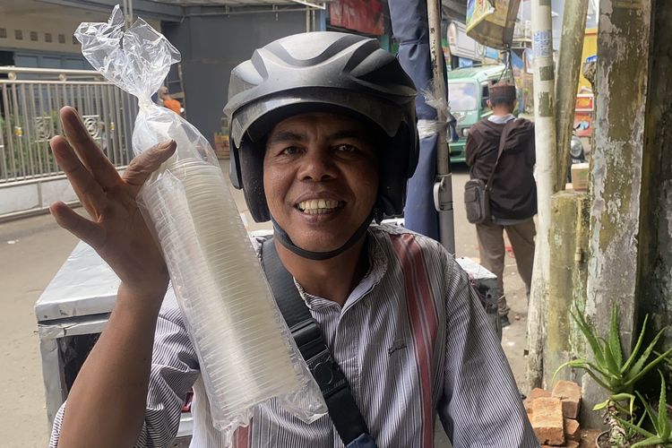 Harga Plastik Naik, Pedagang Cilor Sukabumi Rela Untung Menipis demi Tak Naikkan Harga