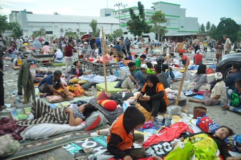 Hampir 17.000 Orang Mengungsi akibat Gempa dan Tsunami di Palu