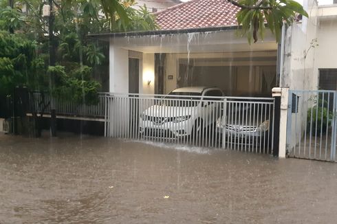 Banjir Jakarta, Sejumlah Ruas Jalan Tak Bisa Dilintasi Kendaraan 
