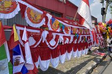 Dari Cirebon Ke Sukabumi, Diong Bertaruh Nasib Jual Bendera Musiman