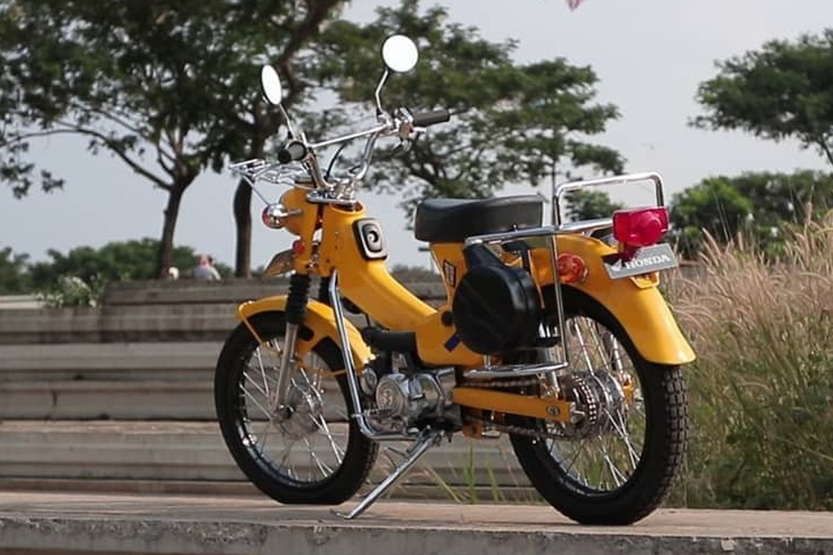 Honda CT110 dari basis Astrea Prima garapan Desth Motorcycle