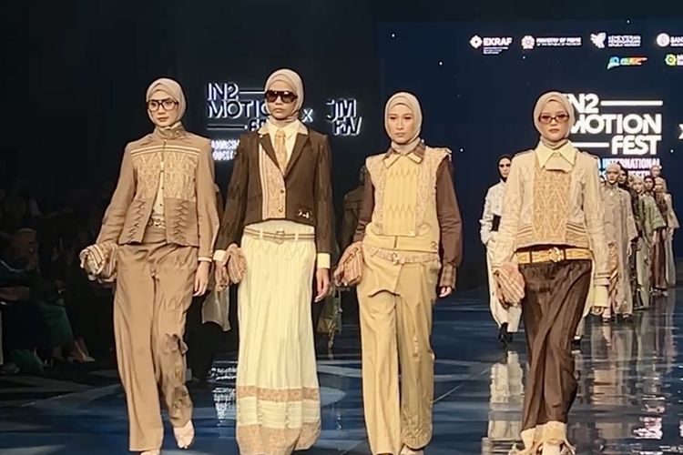 BornNeo by Jazila Sulap Tenun Sintang Kalbar Jadi Daily Wear Trendi