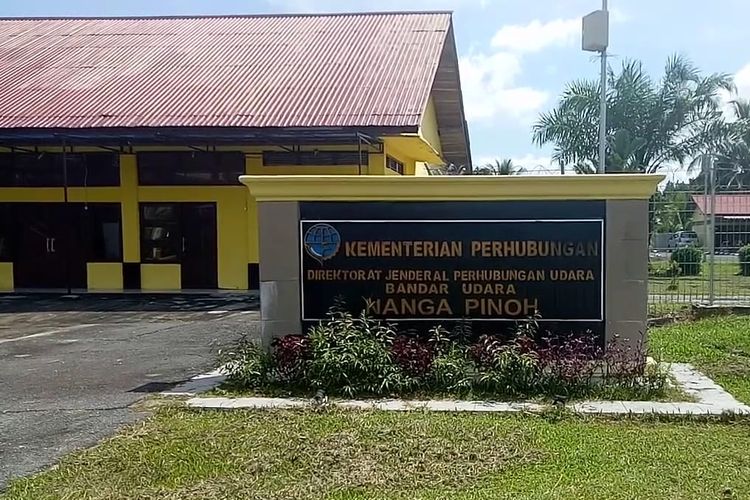 Bandara Nanga Pinoh di Kabupaten Melawi, Kalimantan Barat. 