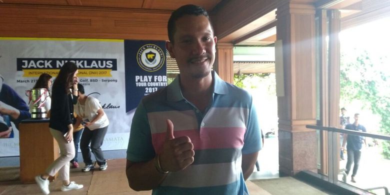 Angga Puradiredja, vokalis Maliq & DEssential, menjadi Brand Ambassador Jack Nicklaus dalam turnamen pegolf lokal Jack Nicklaus International Invitational (JNII) 2017 di Bumi Damai Indah Golf, BSD Course, Tangerang, Selasa (21/3/2017).