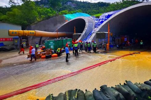 Banjir China, 14 Pekerja Tewas di Terowongan Shijingshan