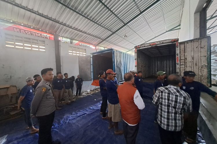 KPU Banyumas Mulai Distribusikan Logistik Pilkada 2024