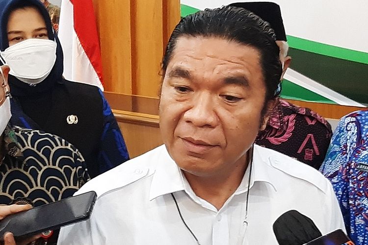Pj Gubernur Banten Al Muktabar.