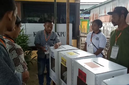 Kotak Suara Baru Dibuka, Pencoblosan di 4 TPS di Manokwari Molor