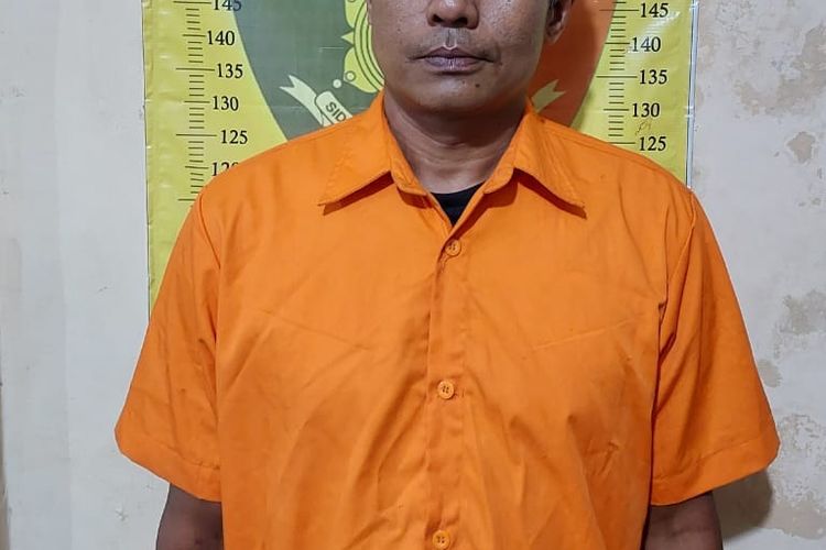 Viral Video Suami Aniaya Istri Sambil Bawa Celurit, Polisi Tangkap Pelaku di Muaro Jambi