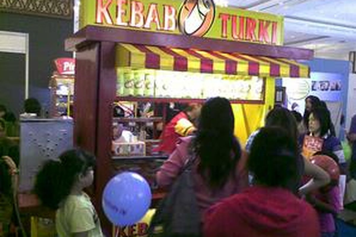 Kebab Turki Baba Rafi, salah satu waralaba lokal yang bisa menjadi inspirasi bagi wirausahawan pemula.