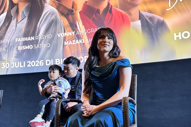 Tak Mau Salahkan Masa Lalu, Davina Karamoy: Memang Sudah Takdirnya