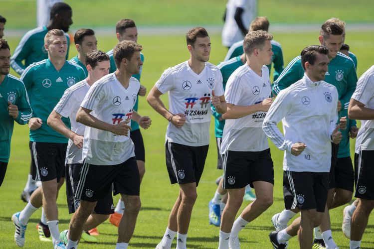 Suasana latihan tim nasional Jerman yang dipimpin pelatih kepala, Joachim Loew di CSKA Sport Bas, Vatutinki, Rabu (13/6/201). Timnas Jerman akan menghadapi Meksiko pada laga perdananya di Piala Dunia 2018 pada 17/6/2018.