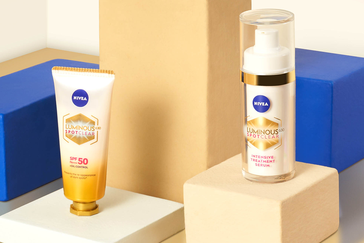 NIVEA LUMINOUS630