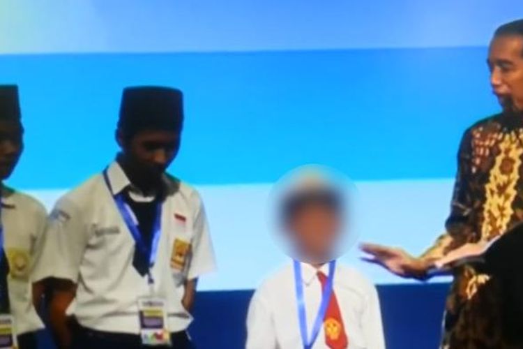 Video seorang anak SD yang salah menyebut nama ikan di depan Presiden Jokowi. Peristiwa ini terjadi saat Jokowi membuka Rembuk Nasional Pendidikan dan Kebudayaan 2017, di Jakarta International Expo, Kemayoran, Jakarta, Kamis (26/1/2017).