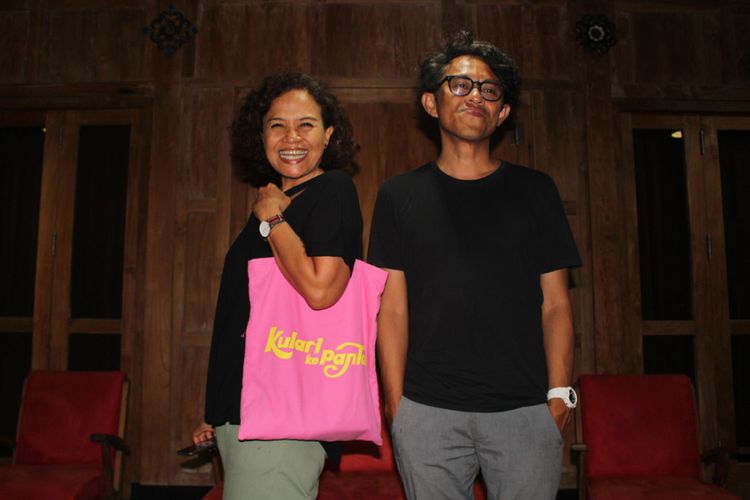 Mira Lesmana dan Riri Riza saat ditemui di lokasi shooting film Kulari ke Pantai, di Desa Limasan, Pacitan, Jawa Timur, Senin (26/3/2018).