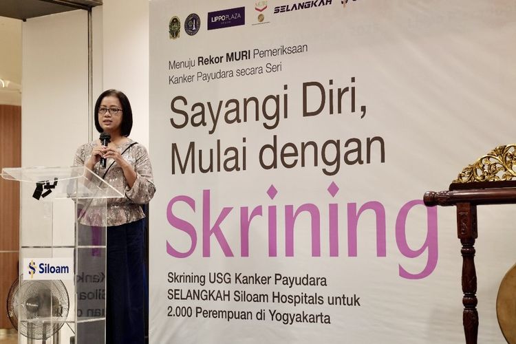 Sambutan dari Gusti Kanjeng Ratu Mangkubumi dalam program Rekor MURI Skrining USG Kanker Payudara di Lippo Plaza Yogyakarta pada 13-19 Oktober 2025.
