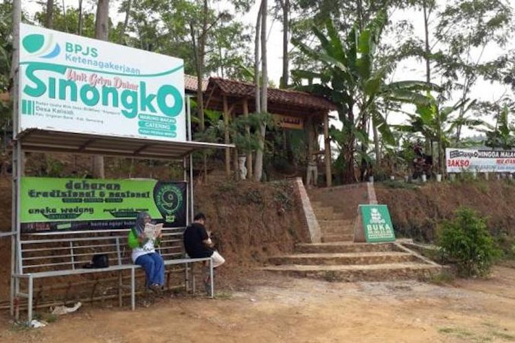 Warung makan Griya Dahar Sinongko, berada di desa Kalisidi Kabupaten Ungaran. 