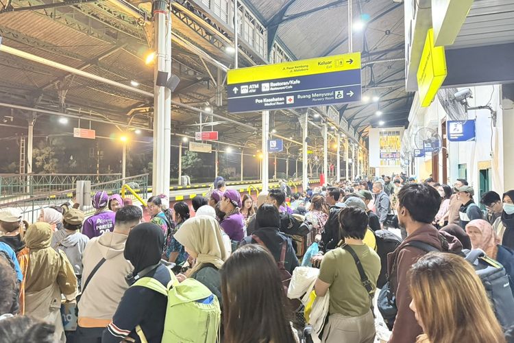 Sebanyak 10 relasi kereta api (KA) tercatat paling banyak dipesan selama periode long weekend hingga 1 Juni 2026.