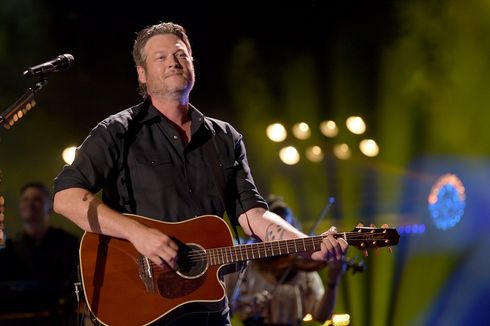 Lirik dan Chord Lagu Honey Bee - Blake Shelton