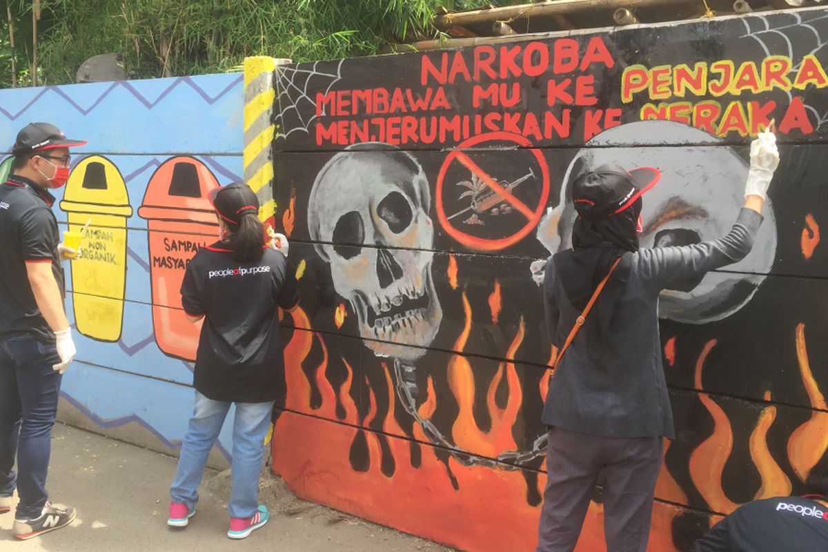 Kampung mural di Kramat Jati, Jakarta Timur.