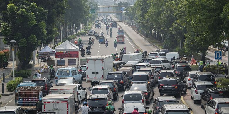 Lagi Viral, Mobilitas Masih Tinggi, Menhub Bakal Perketat Syarat Perjalanan saat PPKM Darurat