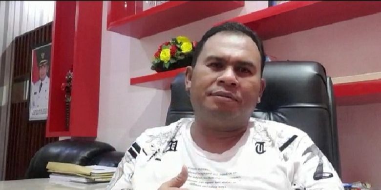 Tangkapan layar video yang direkam Wakil Bupati Kotawaringin Barat, Kalimantan Tengah, Ahmadi Riansyah, saat mengumumkan dirinya terpapar Covid-19, Rabu (22/7/2020) malam. 