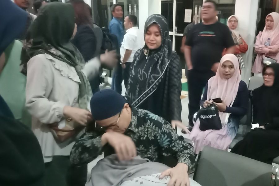 Divonis Bebas, Terdakwa Kasus Korupsi RSUD Pasaman Barat Menangis